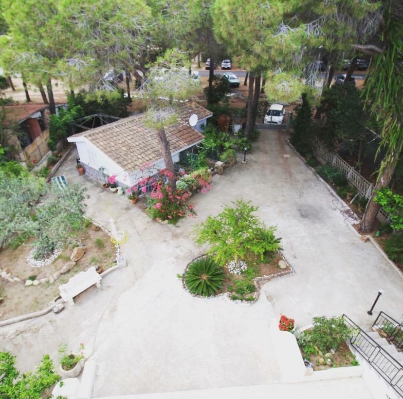 Villa B. Calaliberotto كالا ليبيروتو المظهر الخارجي الصورة